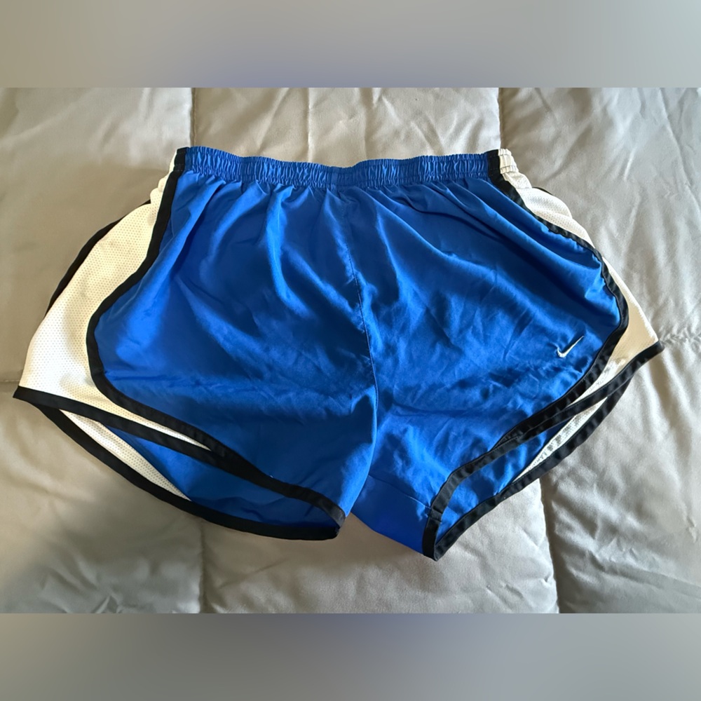 Women’s Nike run short